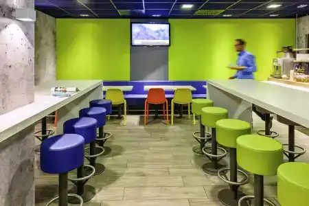 Ibis Budget Hyères - 19