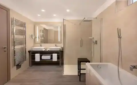 Hilton Rijeka Costabella Beach Resort And Spa - 92