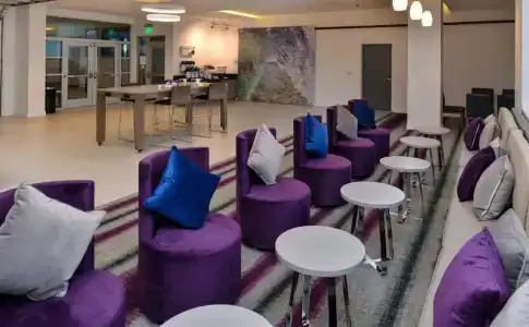 Holiday Inn Express & Suites San Diego - Mission Valley, An Ihg - 9