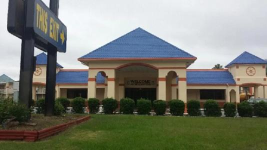 Rodeway Inn & Suites Southeast - 28