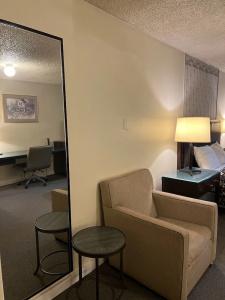 Columbus Motor Inn - 23