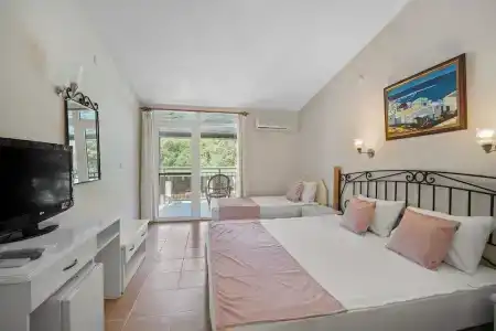 Alados Otel - 2
