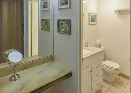 Tropical Studios At Marine Surf Waikiki - Free Parking - Best Location - Full Kitchen - Swimming Pool - 45