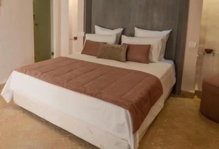 Riad Ayni - 24