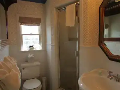 Serenity Inn - 8