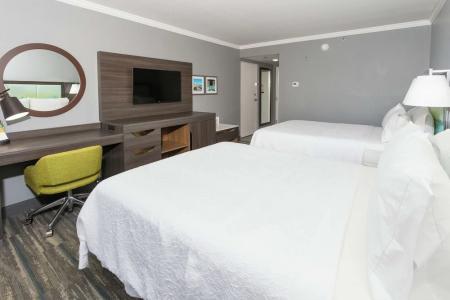 Hampton Inn - 72