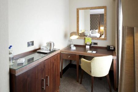 DoubleTree by Hilton London Victoria - 14