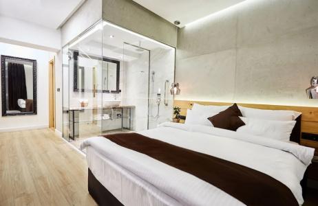 One Luxury Suites - 61