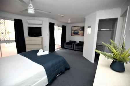 Markham Court - 70