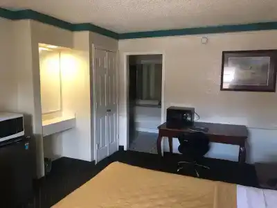 Americas Best Value Inn Denver - 31