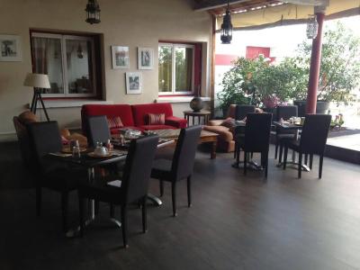 Cote Patio - 14