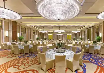 Sheraton Grand Hangzhou Wetland Park Resort - 23