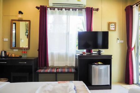 Lanta Castaway Beach Resort - 76