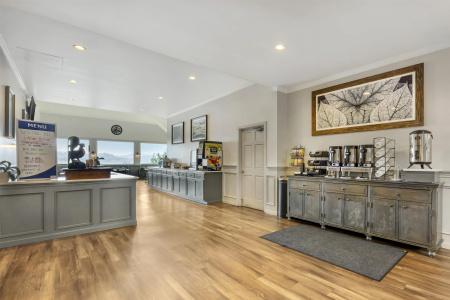 Best Western Pier Point Inn - 31