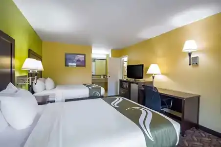 Quality Inn-Central Park Area - 69