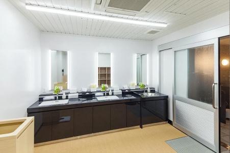 y's Hanshin Amagasaki Ekimae - 1
