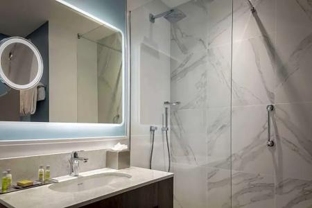 DoubleTree by Hilton London Angel Kings Cross - 83