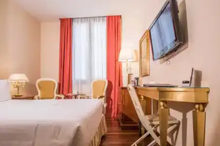 Golden Tower & Spa - 52
