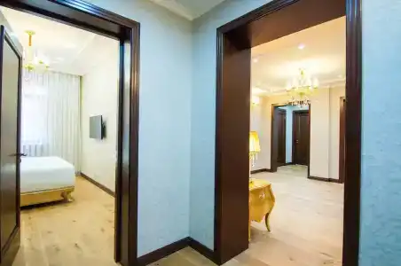 Royal Residence - 89