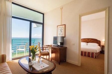 Grand Astoria - 76