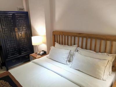 1825 Gallery - 57