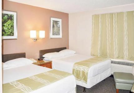 Rodeway Inn - 30