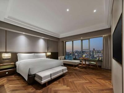 Hilton Shanghai Hongqiao - 57