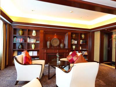 Grand International - 11