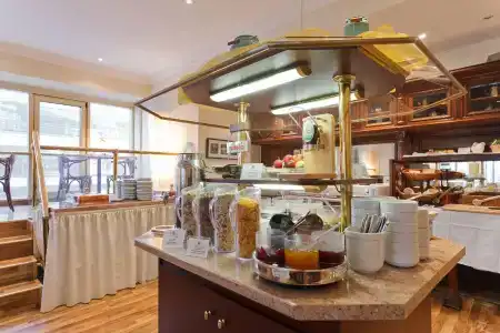 Azimut Kurfuerstendamm Berlin - 11