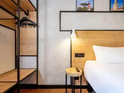 ibis La Rochelle Vieux Port - 48