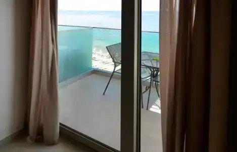 Golden Beach - 90