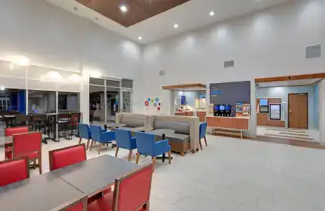 Holiday Inn Express & Suites - Dallas Nw Hwy - Love Field, An Ihg - 44