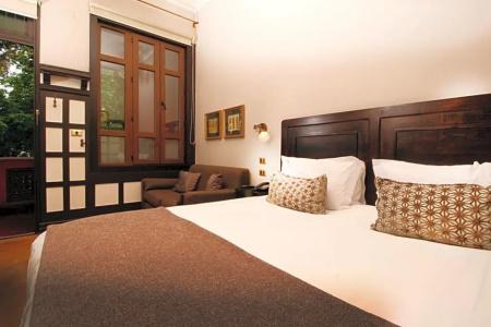 Boutique Castillo Rojo - 95