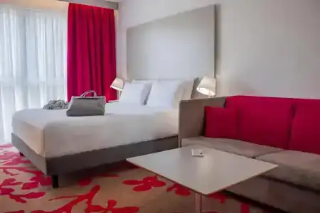 Mercure Tours Nord - 74