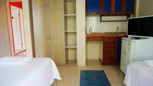 Koz Marigold Apart - 64