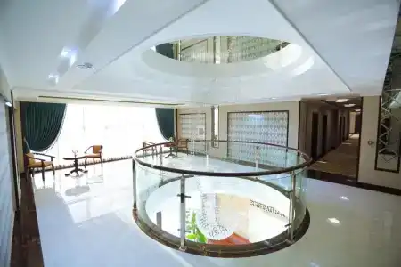 Royal Grand - 9