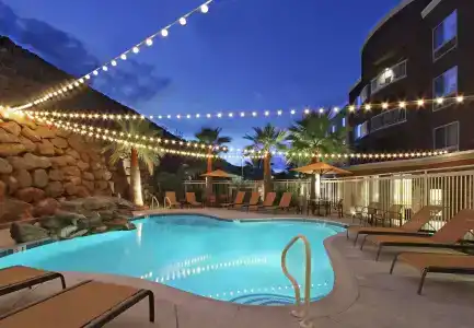Courtyard by Marriott St. George - 11