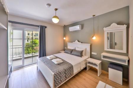 Lora Kaş - 28