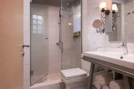 Neikos Mediterraneo Luxury Suites - 66