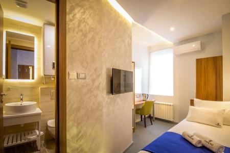 Privilege Suites by Central Park - 18