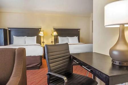 Comfort Inn & Suites LaGuardia Airport - 68