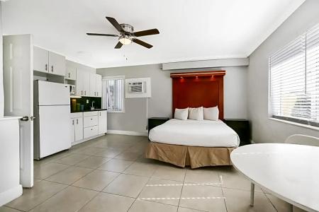 Hollywood Beachs - 56
