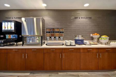 Hampton Inn & Suites Las Vegas Convention Center - 27