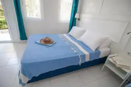 Blue & White - 40