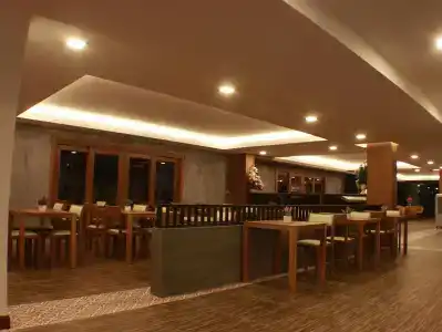 Huen Jao Ban - 24
