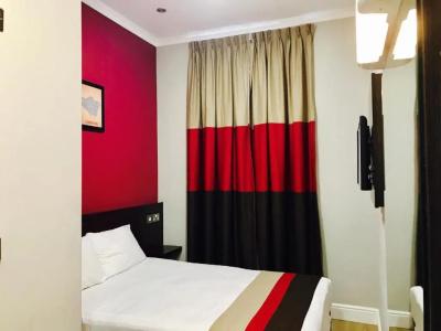 Royal Cambridge - 77