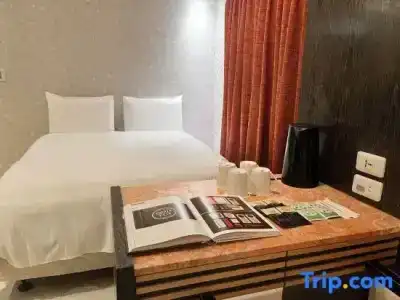 81 Premier Hollywood - SG Clean - 48