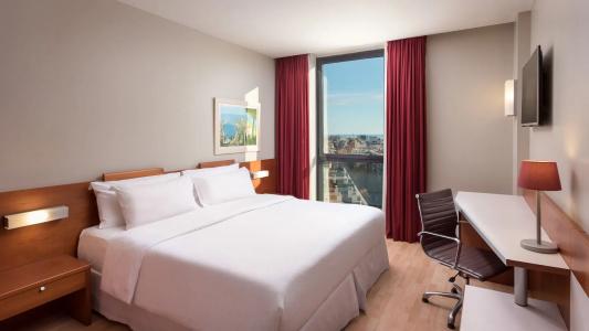Four Points by Sheraton Barcelona Diagonal - 4