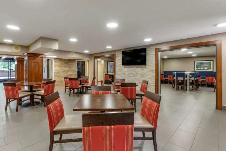 Comfort Inn Charlotte Airport Uptown - 35