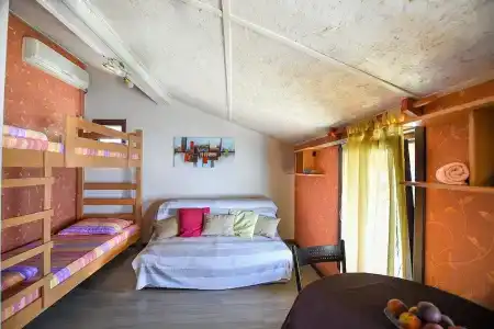 San Art Floating Hostel & - 22